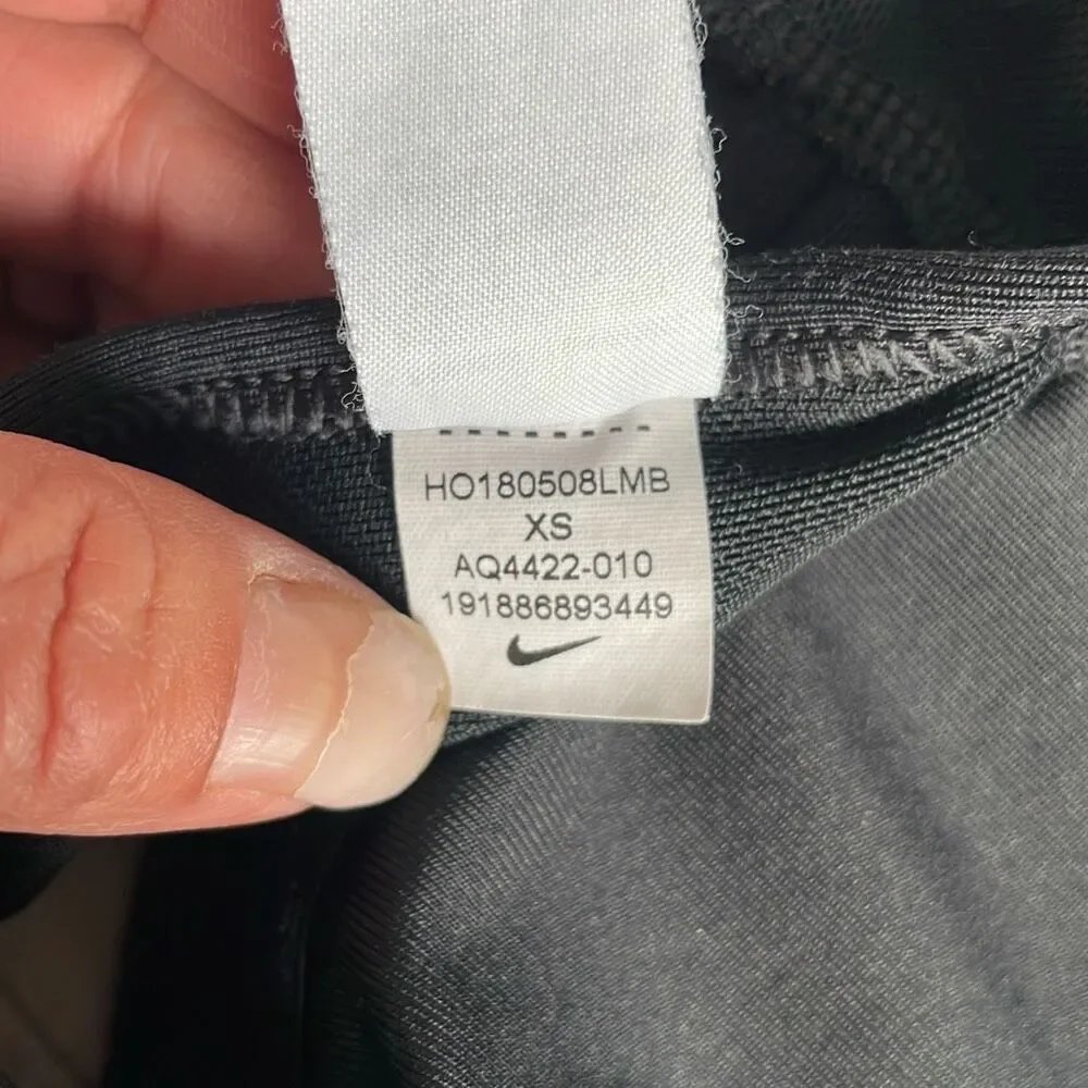 EUC! Nike Black Sports Bra Cut w/ Cut Out, Mesh Trim, Cross Back - Size XS